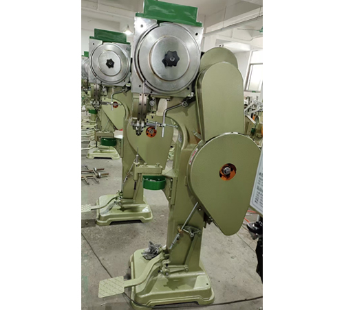 506LA大型自動化旋鉚機(jī)